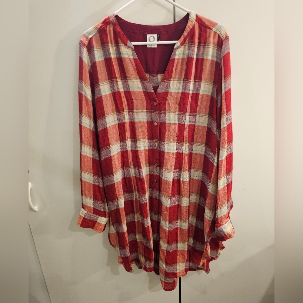 Akemi & Kin Womans Large Red Pattern Long Button Down Shirt